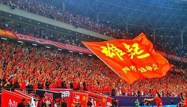 赛地聚焦——亚冠清晨热度飙升，皇家社会外线爆发，更衣室稳定，更衣室氛围转暖的简单介绍