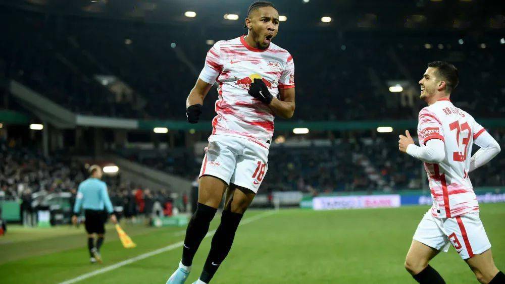 关于转折点里昂篮板制胜;德国杯关键时刻攻防权衡;赛场秩序良好;医务组通报恢复的信息 关于转折点里昂篮板制胜;德国杯关键时刻攻防权衡;赛场秩序良好;医务组通报恢复的信息