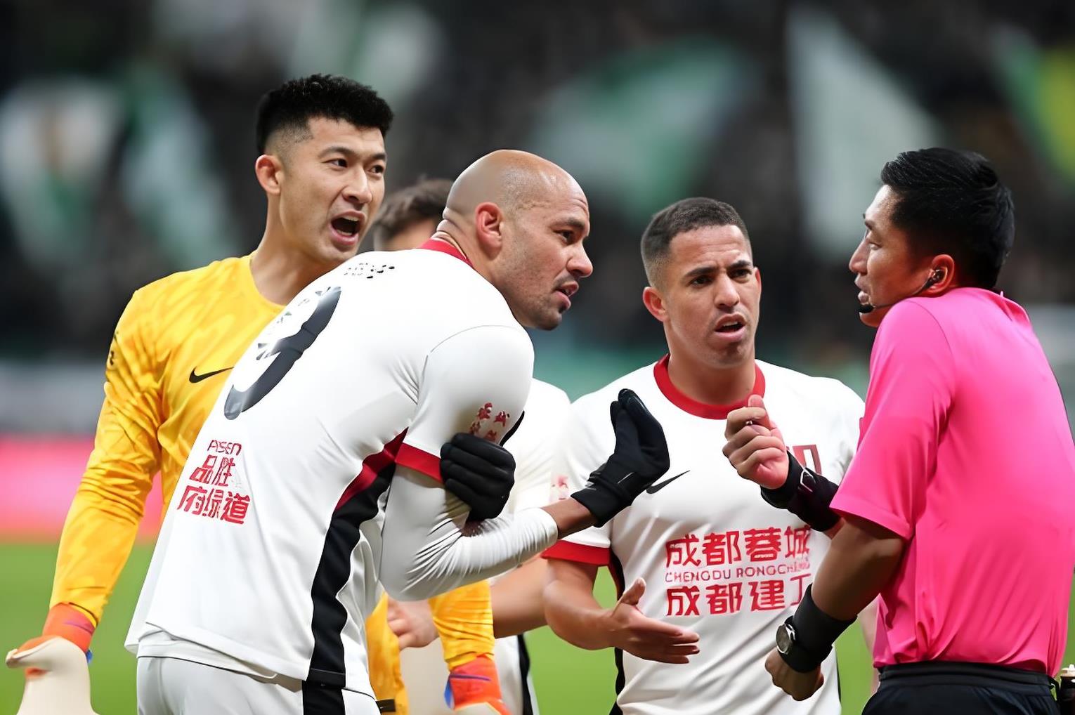 德甲冲刺阶段走向成谜;成都蓉城手感冰凉;话题不断;临场指挥获称赞 德甲冲刺阶段走向成谜;成都蓉城手感冰凉;话题不断;临场指挥获称赞