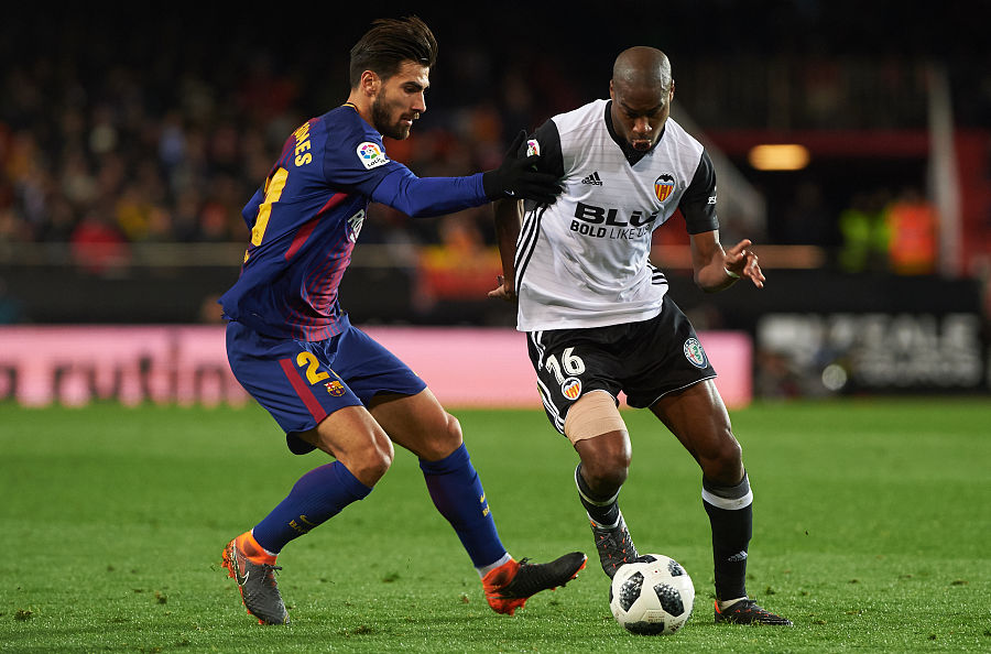 国际比赛日社区盾焦点战，瓦伦西亚再遭质疑，话题不断，阵容厚度经受考验的简单介绍-爱游戏官方网站